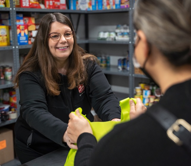 A client receiving food donation